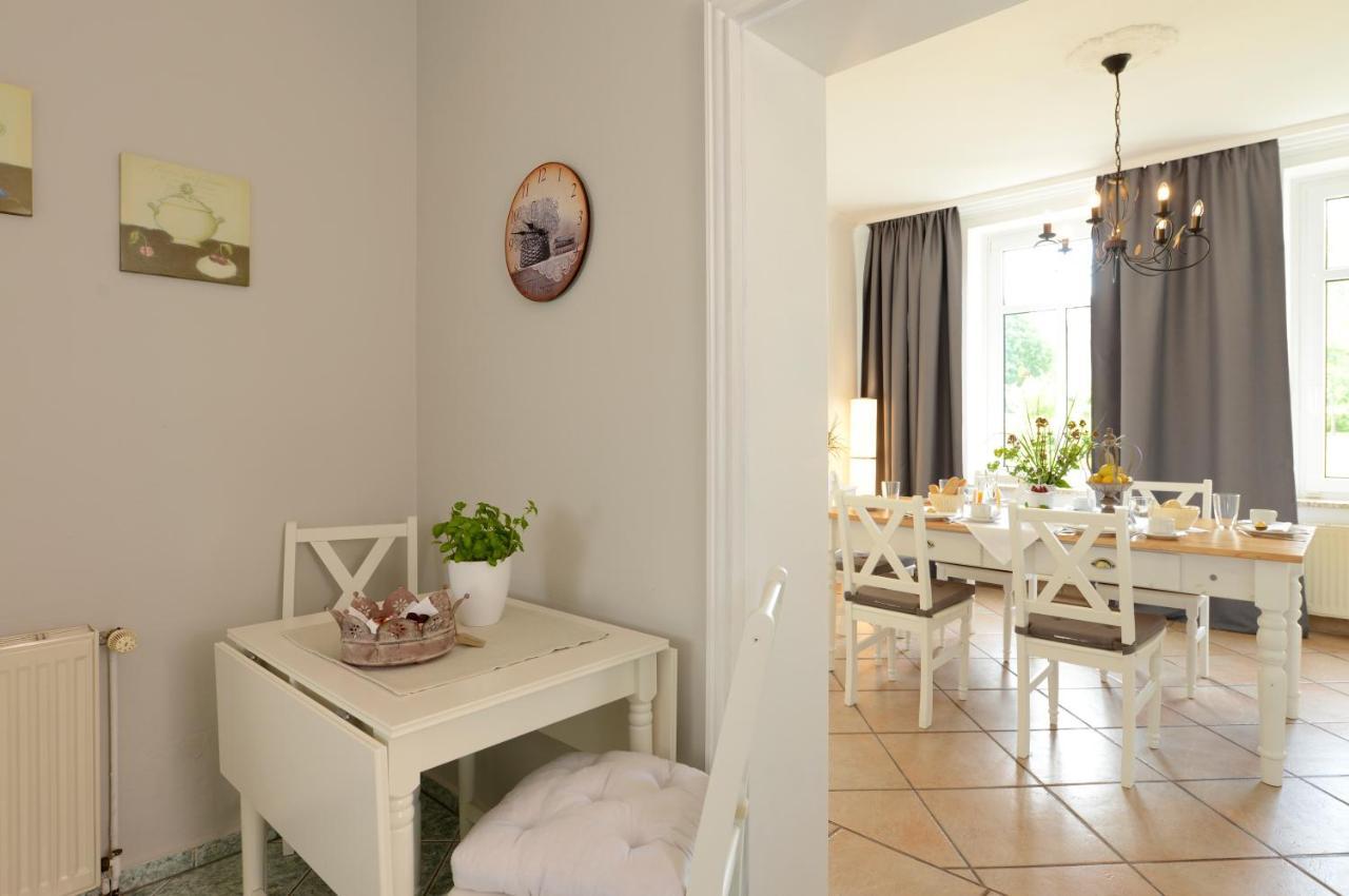 Ferienhaus für 8 Personen mit Kamin&Terrasse Boltenhagen  Exterior foto