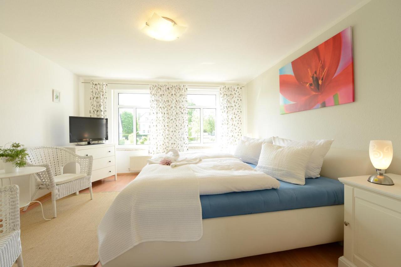 Ferienhaus für 8 Personen mit Kamin&Terrasse Boltenhagen  Exterior foto